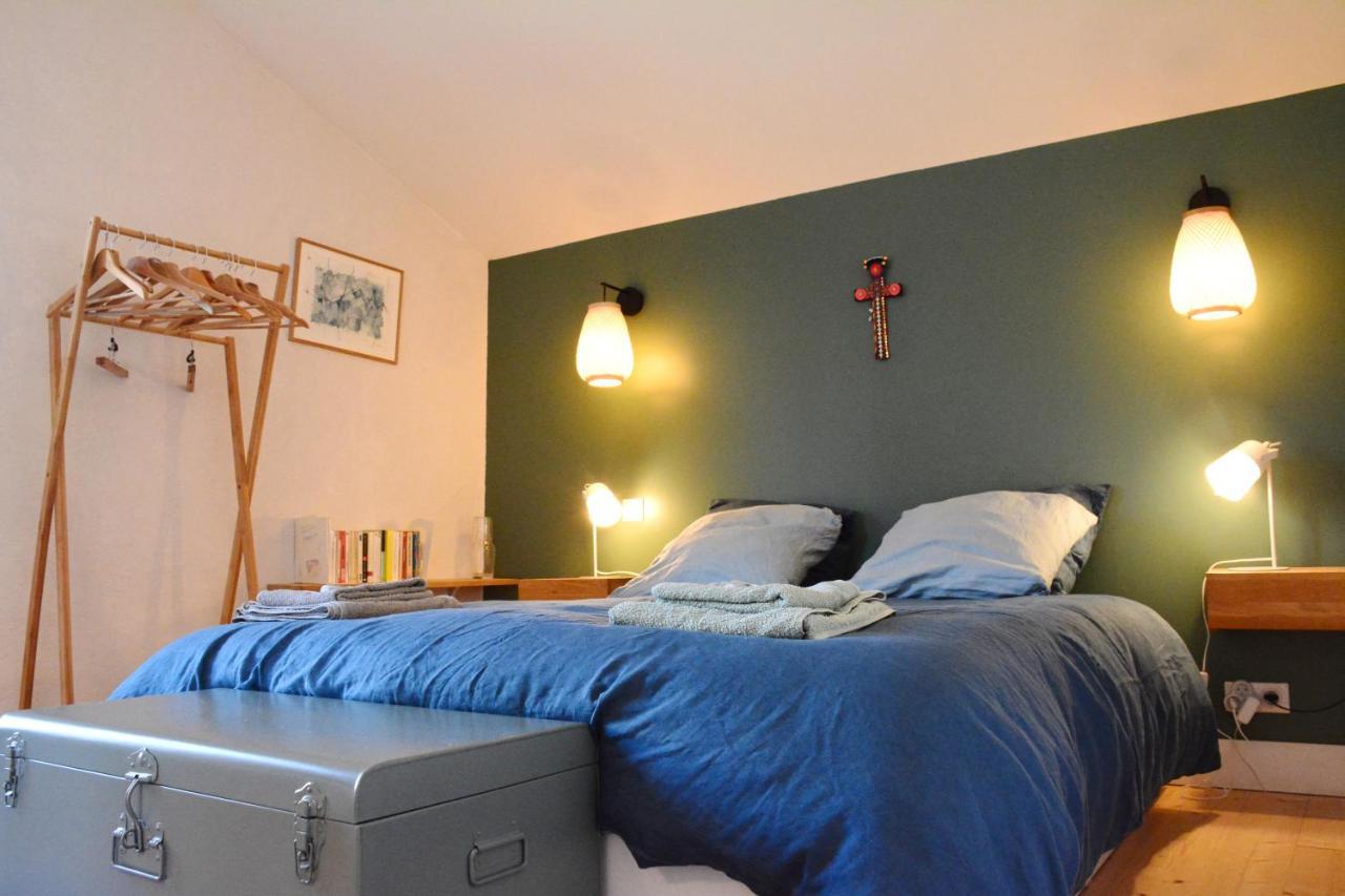 Gite Du Presbytere Port D'Envaux, Ravissante Maison De Charme Bagian luar foto